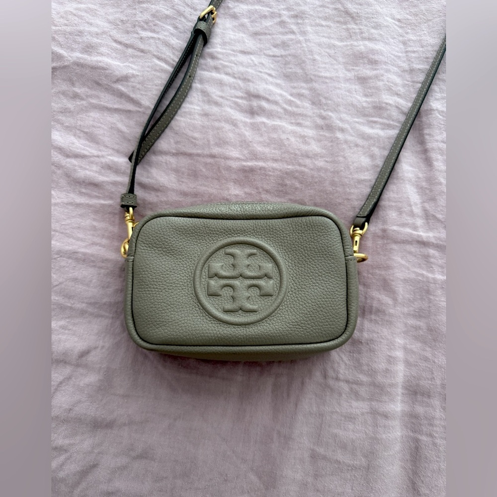 Tory Burch gray cross body bag